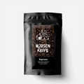 Mjølsen Espresso er en rik og utviklet kaffe med smakstoner av mørk sjokolade, yoghurtsyre, vinøse frukter og strukturerte bær. 