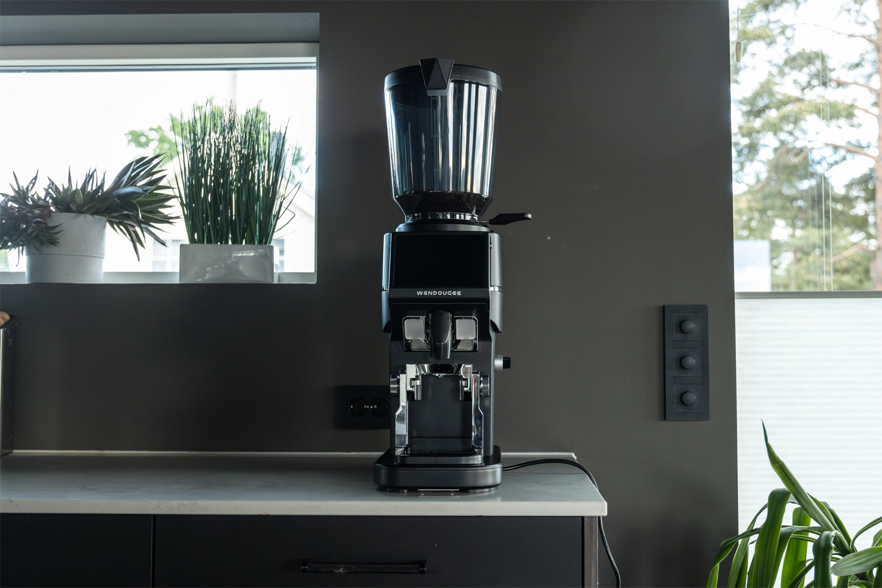 Ares 90 fra Wendougee er en kommersiell espressokvern konstruert for å levere maksimal presisjon og konsistens i hver eneste dose