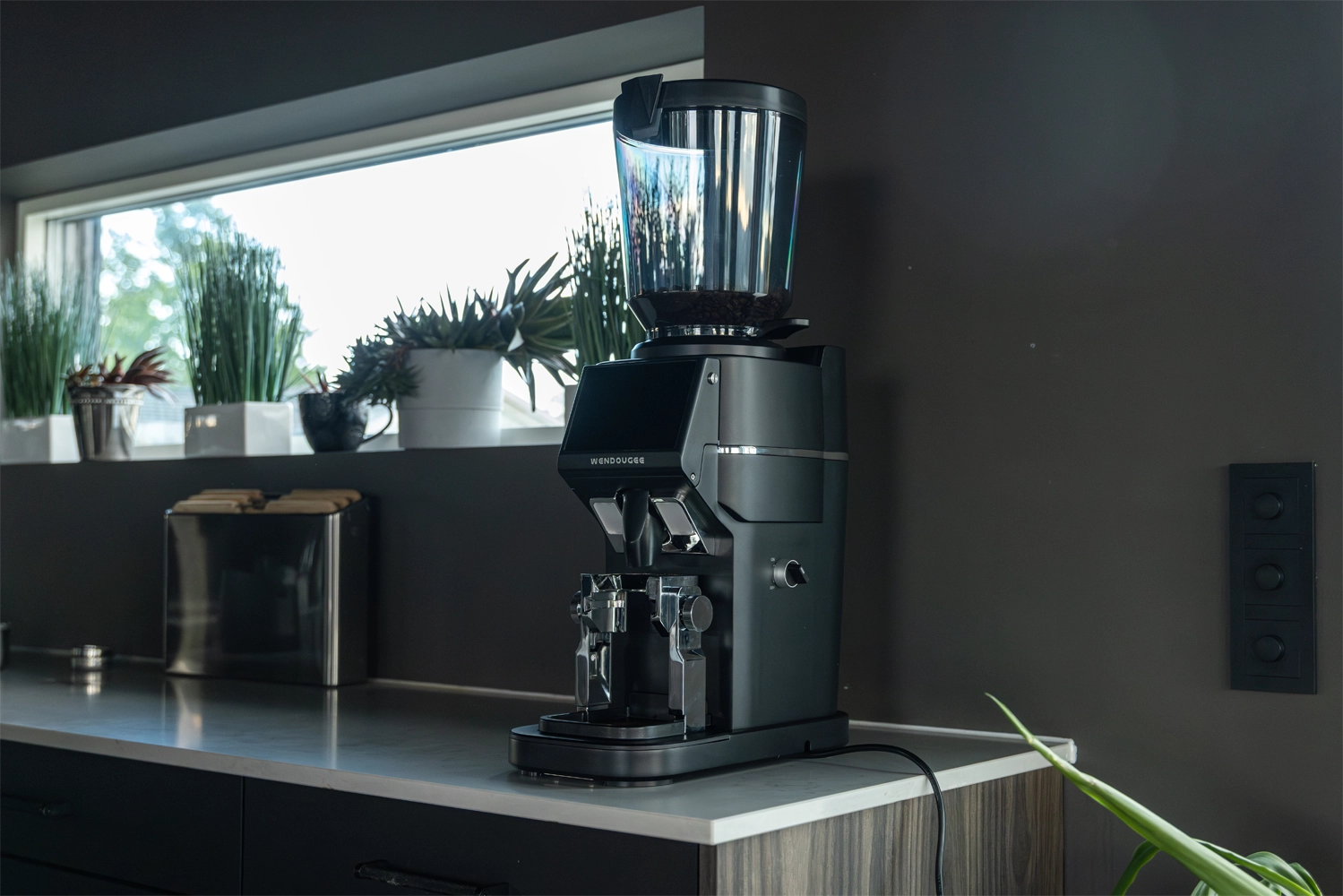 Den smarte vektbaserte doseringen til Wendougee Ares 90 gir nøyaktighet på ±0,2 g kutter svinn og sikrer identiske ekstraksjoner