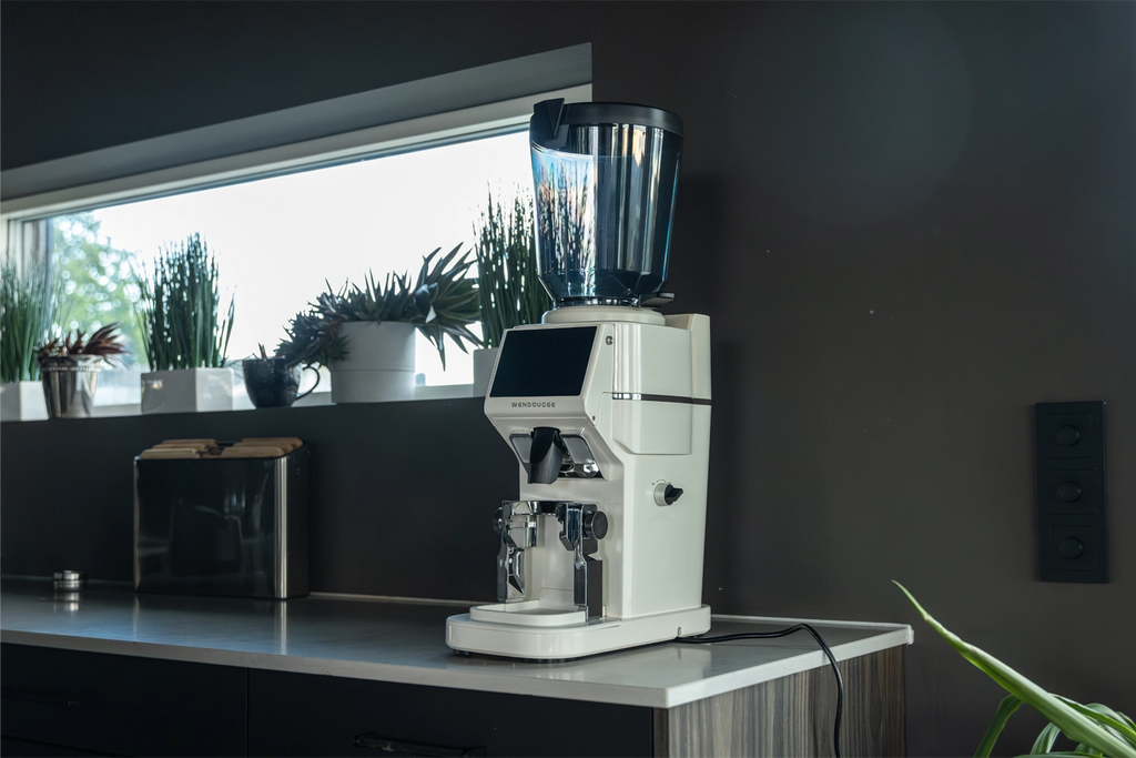 Wendougee Ares 90 har en 5-tommers berøringsskjermen gir intuitiv kontroll over alle innstillinger