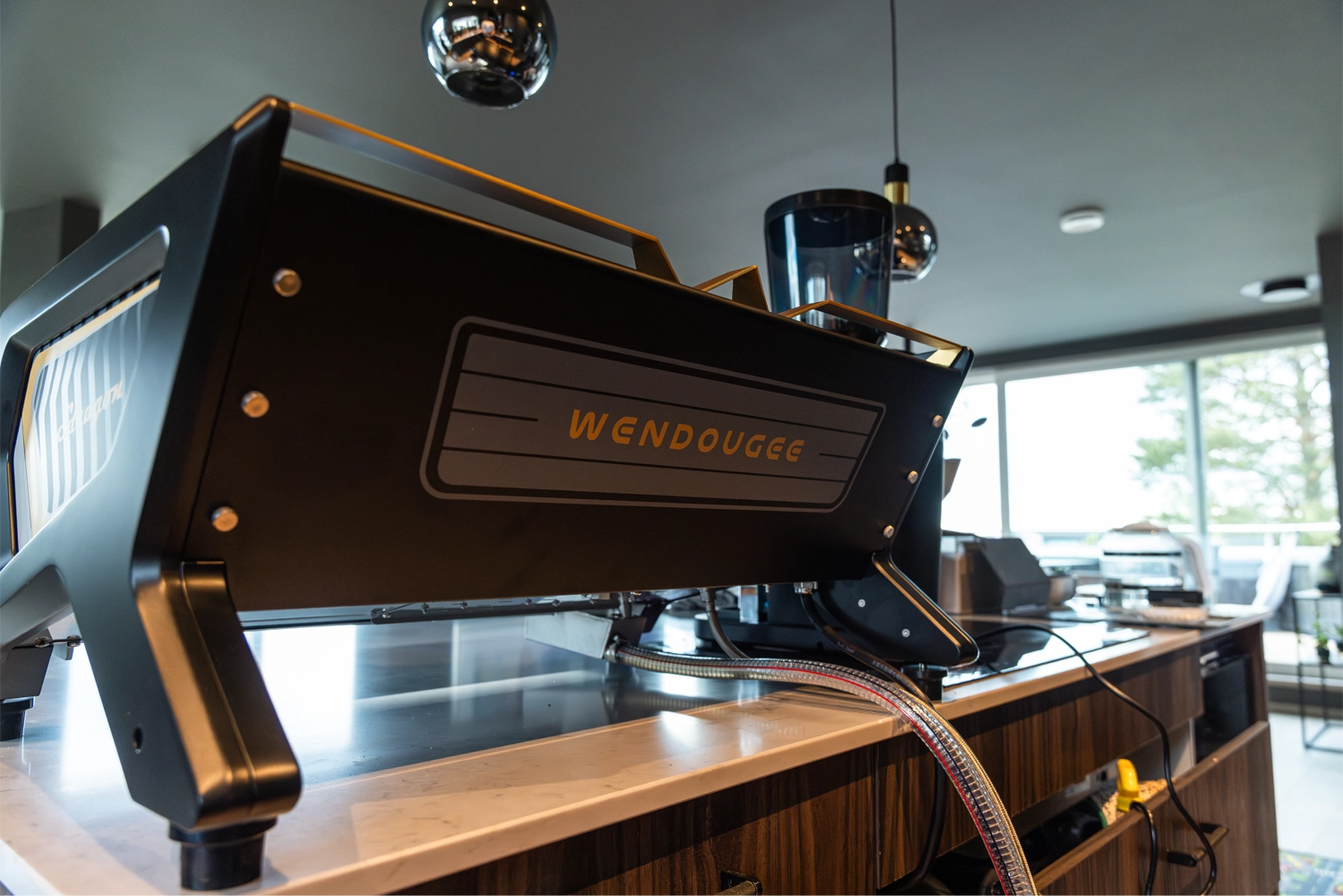 Wendougee S dragon SAT koblet til varmt vann.