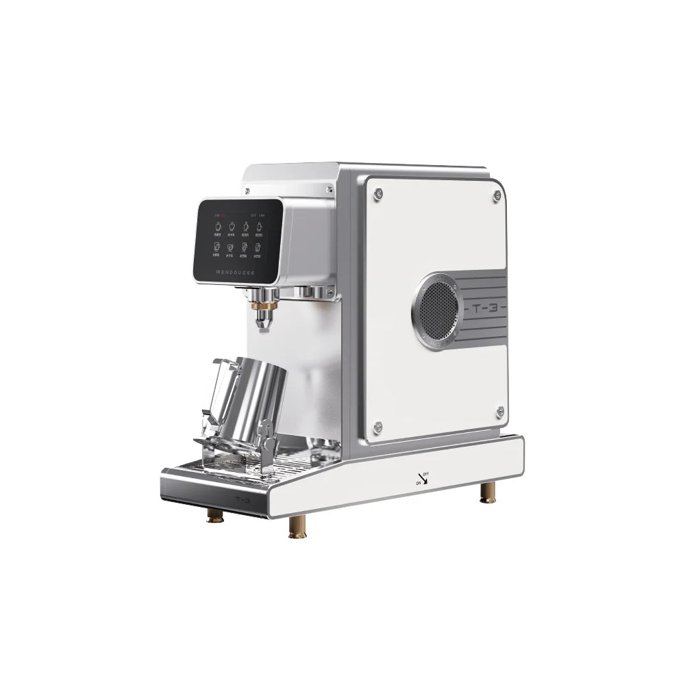 Utstyrt med et patentert anti-blokkingssystem og smart sensorteknologi som varsler når rengjøring er nødvendig, setter Milk Bot-T3 en ny standard for driftssikkerhet og enkel vedlikehold. 